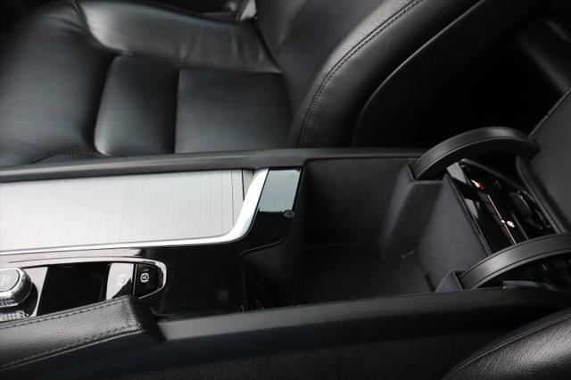 2023 Volvo XC90 B5 Core