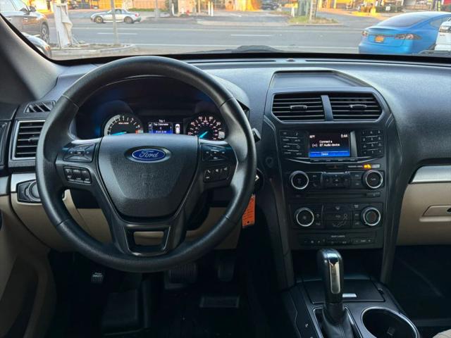 2017 Ford Explorer Base