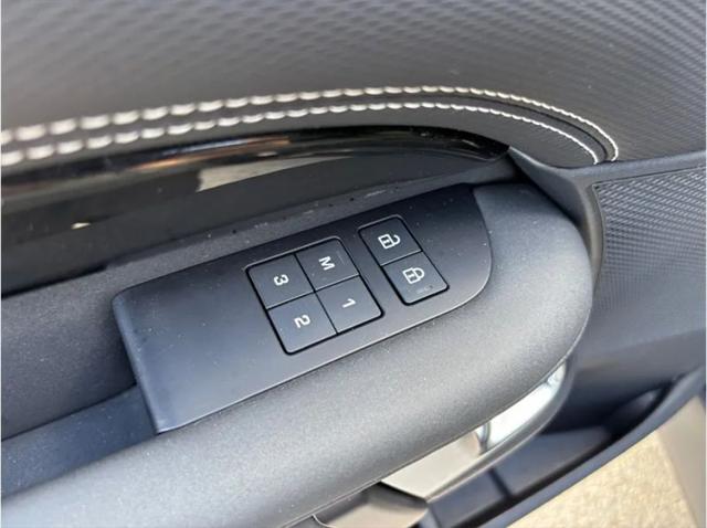 2021 Land Rover Discovery P360 HSE R-Dynamic