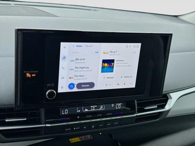 2025 Toyota Sienna LE