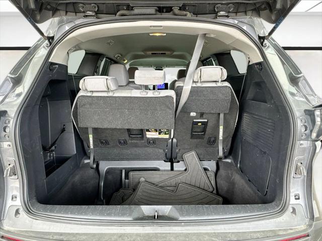 2025 Toyota Sienna LE
