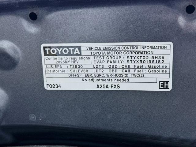 2025 Toyota Sienna LE
