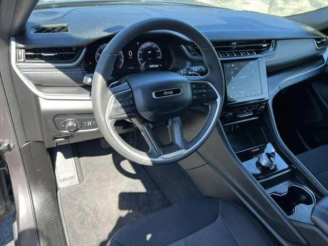 2025 Jeep Grand Cherokee L Laredo 4x4