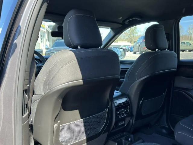 2025 Jeep Grand Cherokee L Laredo 4x4