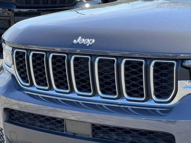 2025 Jeep Grand Cherokee L Laredo 4x4