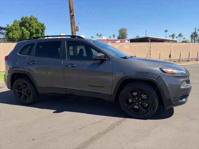2018 Jeep Cherokee Latitude FWD for sale in Glendale, AZ