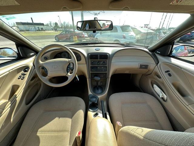 1999 Ford Mustang Base