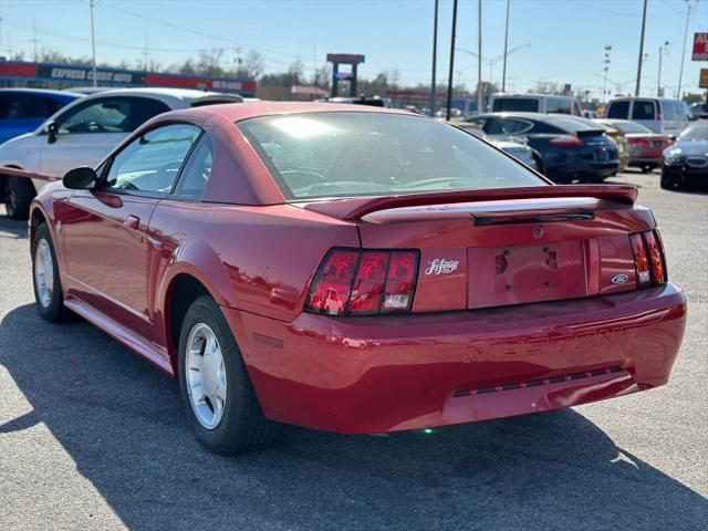 1999 Ford Mustang Base