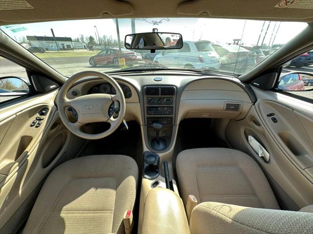 1999 Ford Mustang Base