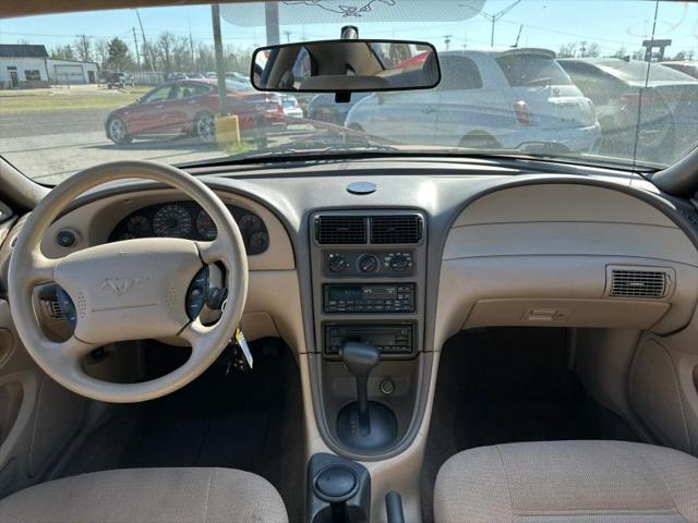 1999 Ford Mustang Base