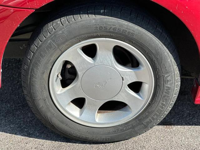 1999 Ford Mustang Base