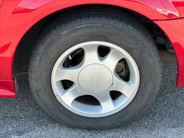 1999 Ford Mustang Base
