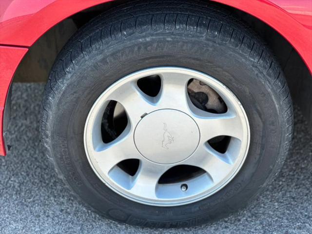 1999 Ford Mustang Base
