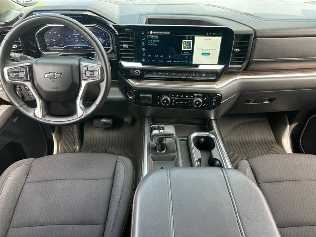 2025 Chevrolet Silverado 1500 4WD Crew Cab Standard Bed RST