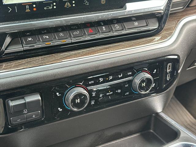 2025 Chevrolet Silverado 1500 4WD Crew Cab Standard Bed RST