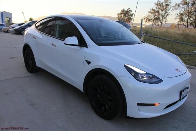2022 Tesla Model Y Long Range Dual Motor All-Wheel Drive
