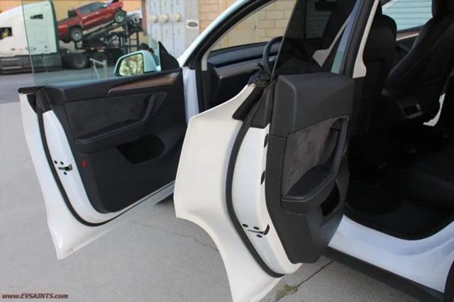 2022 Tesla Model Y Long Range Dual Motor All-Wheel Drive