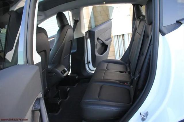 2022 Tesla Model Y Long Range Dual Motor All-Wheel Drive