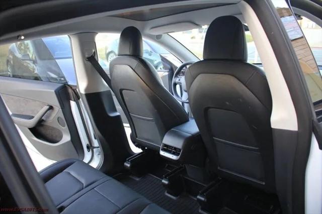 2022 Tesla Model Y Long Range Dual Motor All-Wheel Drive
