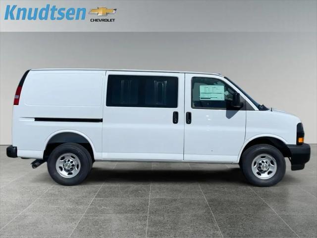 2026 Chevrolet Express Cargo Van 2500 Regular Wheelbase, WT, RWD