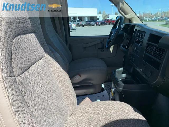 2026 Chevrolet Express Cargo Van 2500 Regular Wheelbase, WT, RWD