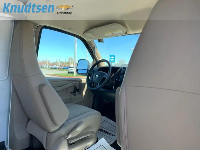 2026 Chevrolet Express Cargo Van 2500 Regular Wheelbase, WT, RWD