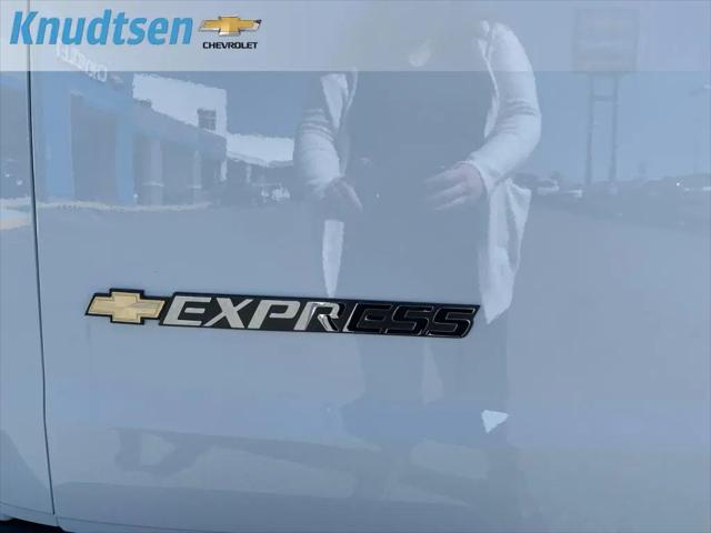 2026 Chevrolet Express Cargo Van 2500 Regular Wheelbase, WT, RWD