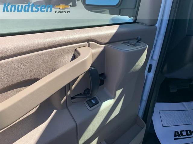 2026 Chevrolet Express Cargo Van 2500 Regular Wheelbase, WT, RWD