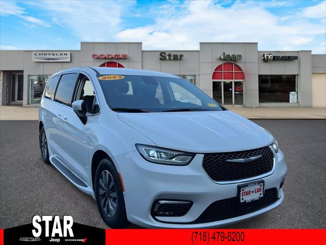2023 Chrysler Pacifica Hybrid Touring L for sale in Queens Village, NY