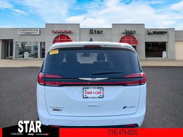 2023 Chrysler Pacifica Hybrid Touring L