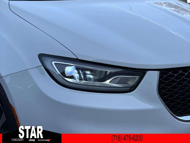 2023 Chrysler Pacifica Hybrid Touring L