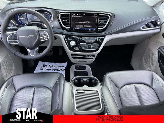 2023 Chrysler Pacifica Hybrid Touring L