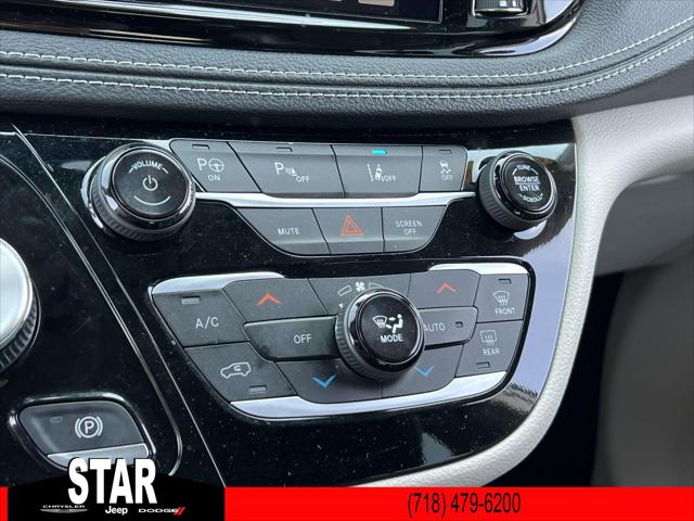 2023 Chrysler Pacifica Hybrid Touring L