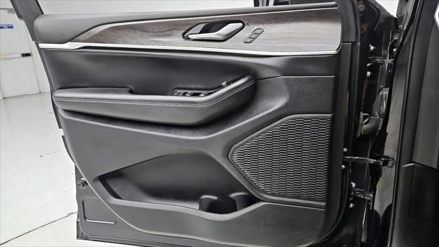 2023 Jeep Grand Cherokee Limited 4x2