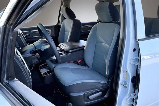 2023 Ram 1500 Classic SLT Crew Cab 4x4 5'7" Box