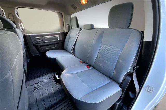 2023 Ram 1500 Classic SLT Crew Cab 4x4 5'7" Box