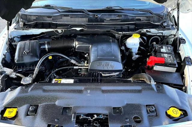 2023 Ram 1500 Classic SLT Crew Cab 4x4 5'7" Box