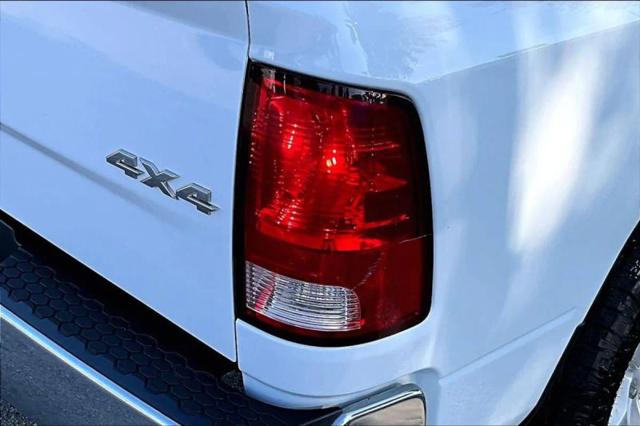 2023 Ram 1500 Classic SLT Crew Cab 4x4 5'7" Box