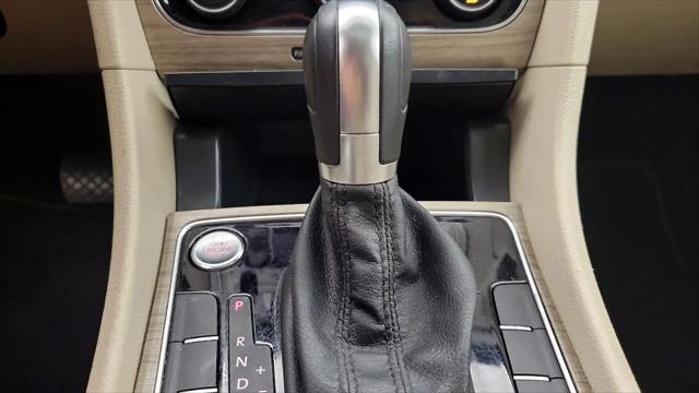2017 Volkswagen Passat 1.8T SE