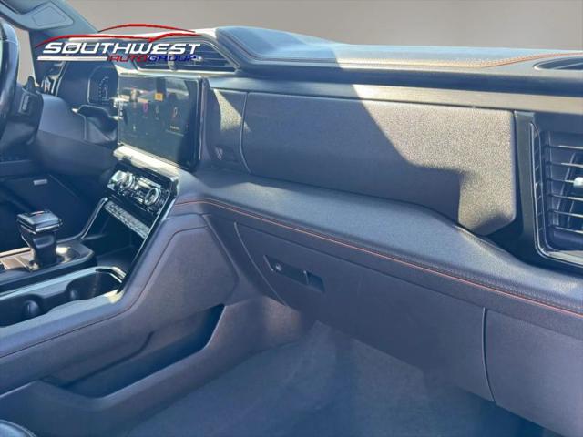 2023 GMC Sierra 1500 4WD Crew Cab Short Box AT4