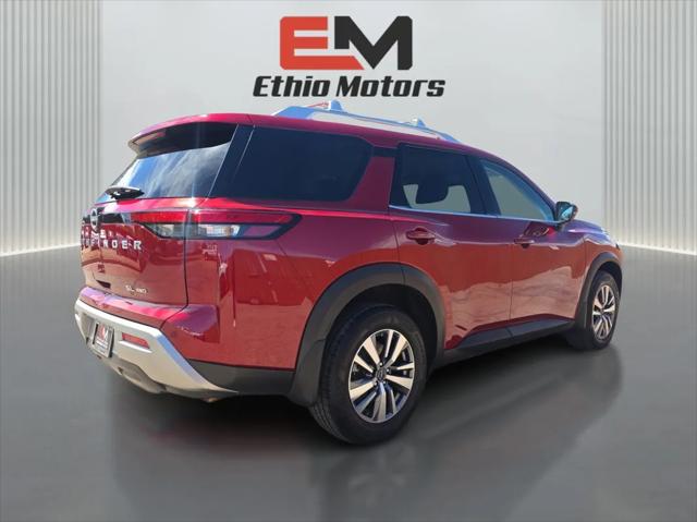2023 Nissan Pathfinder SL 4WD