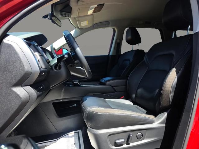 2023 Nissan Pathfinder SL 4WD