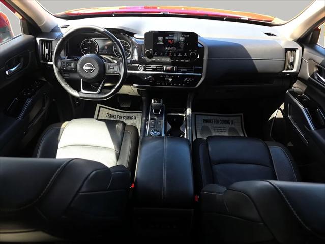 2023 Nissan Pathfinder SL 4WD