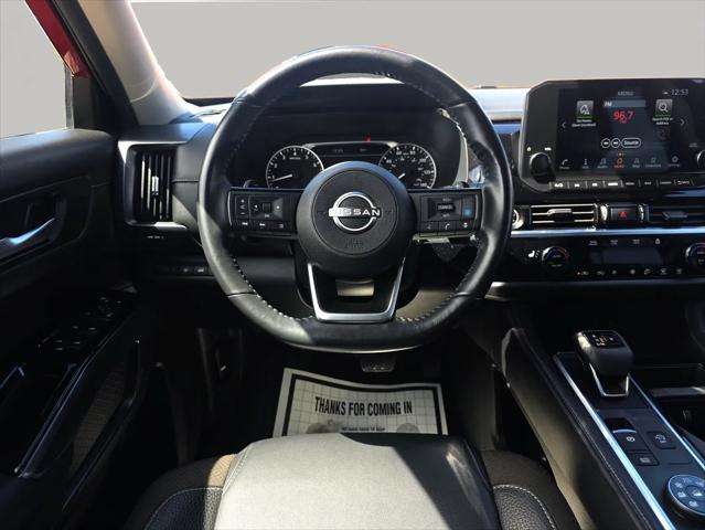 2023 Nissan Pathfinder SL 4WD