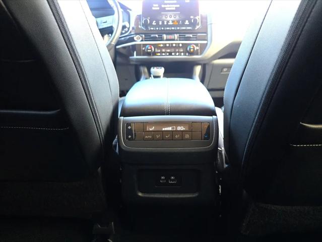 2023 Nissan Pathfinder SL 4WD