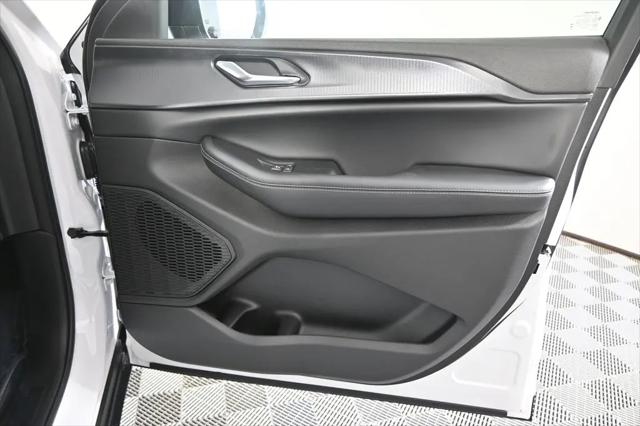 2026 Jeep Grand Cherokee Laredo 4x4