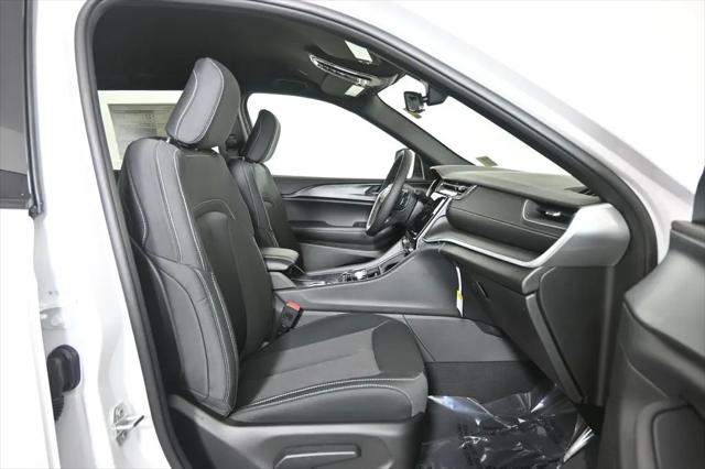 2026 Jeep Grand Cherokee Laredo 4x4