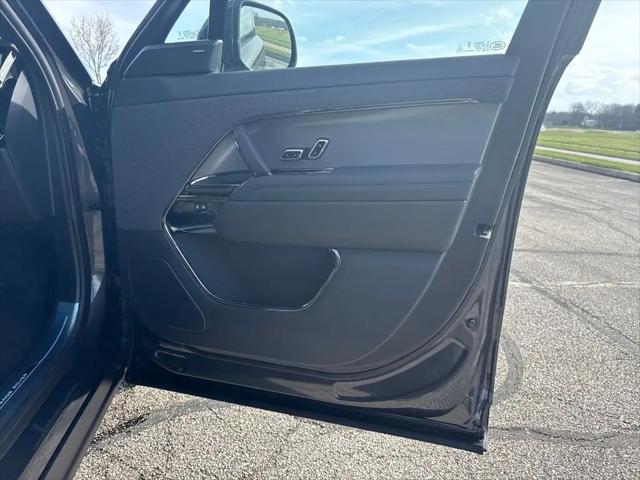2026 Land Rover Range Rover Sport P360 SE