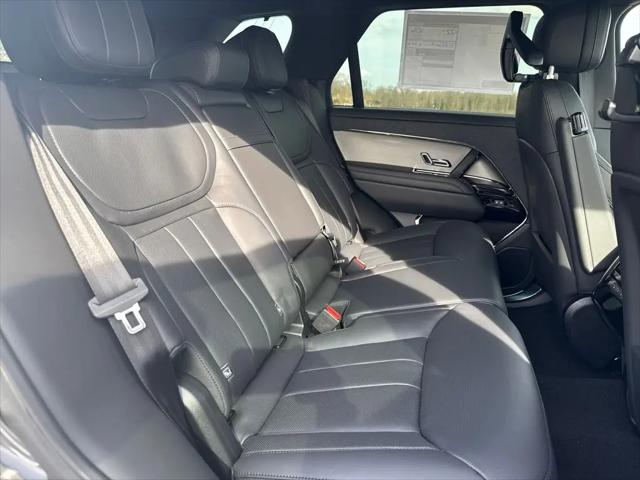2026 Land Rover Range Rover Sport P360 SE