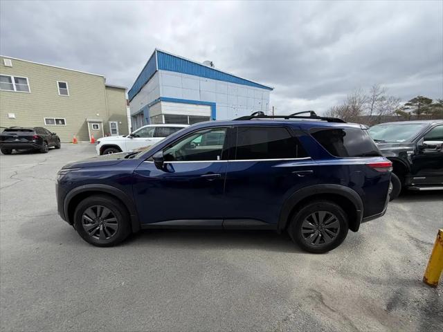 2024 Nissan Pathfinder SV 4WD